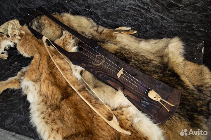 Бас-Тальхарпа Тор с магическим символом