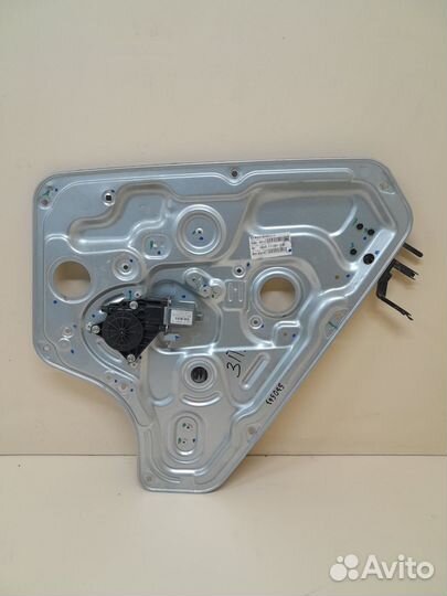 Стеклоподъемник электр. задний правый Kia Venga YN