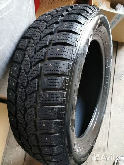 Tigar Sigura Stud 205/60 R16 96T