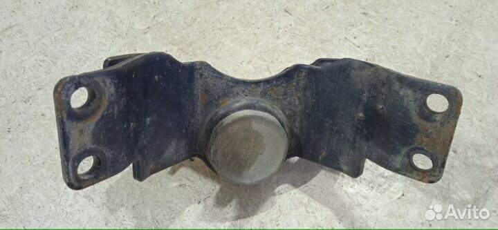 Подушка двигателя задняя правая Toyota Land