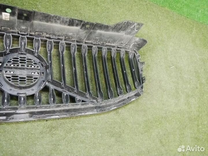 Решетка радиатора Volvo XC60