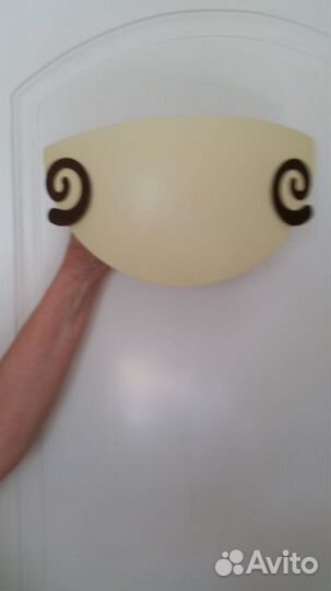 Светильники настенные фирма Massive 1 лампа 60 W ж