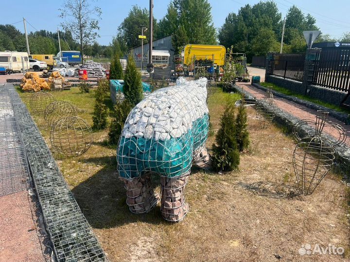 Скульптура из металла для дома и сада