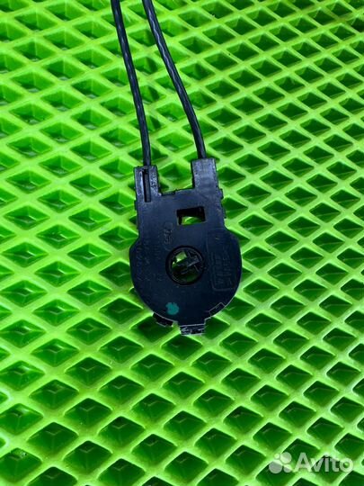 Трос отопителя черный Ford Focus I