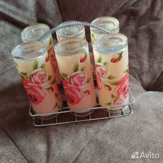 Набор стаканов на металлической подставке