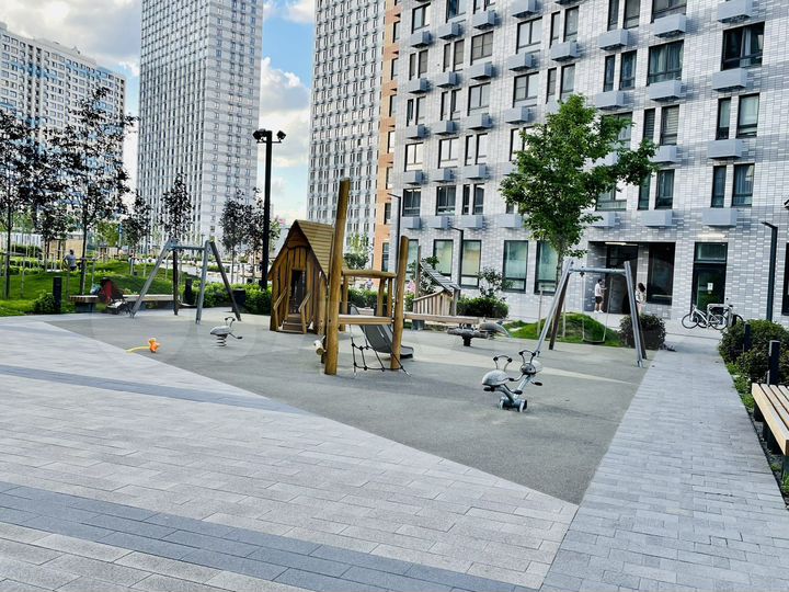 2-к. квартира, 57 м², 4/33 эт.