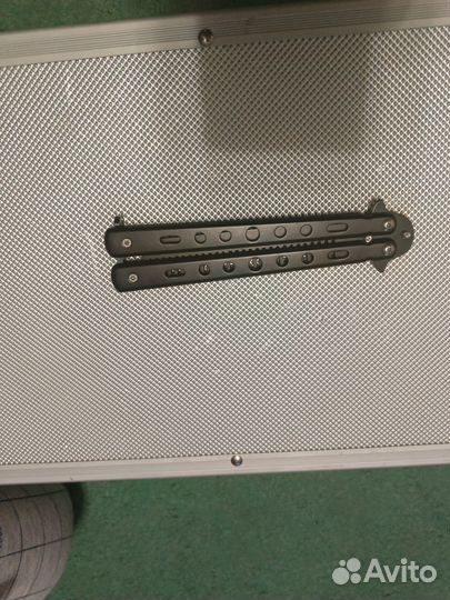 Нож бабочка расческа