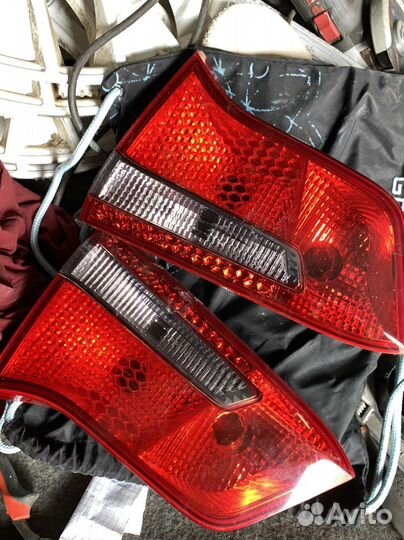 Стопари kia rio 3 дорест в багажник