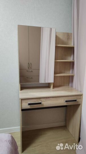 Туалетный столик (трюмо) новый