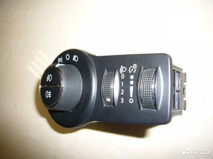 Блок управления светом Jeep Cherokee KL ED6 2014