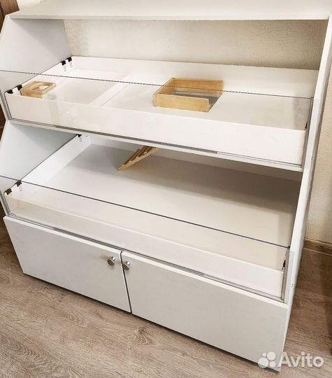 Стеллаж-витрина для морских свинок