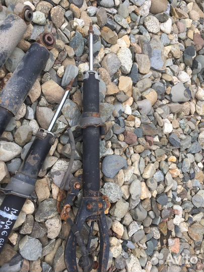 Mazda 6 II GH 2011 амортизатор передний задний