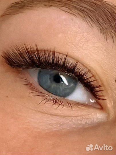 Наращивание ресниц,оформление бровей