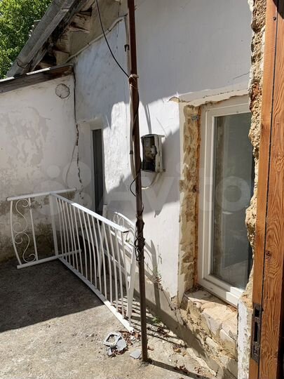 Доля в 2-к. квартире, 36 м², 1/1 эт.