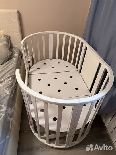 Кроватка-трансформер с маятником