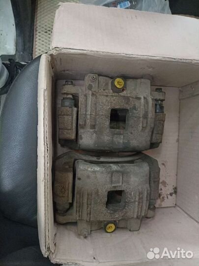 Суппорта тормозные передние на Ховер h5