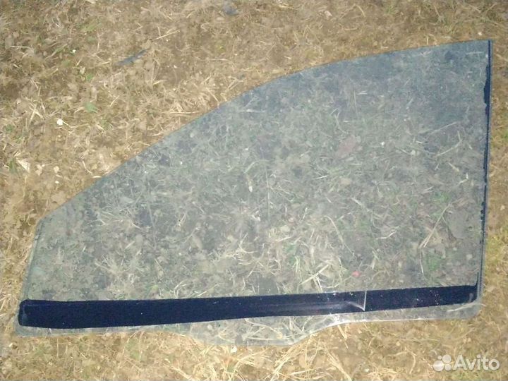 Стекло водителя Лансер