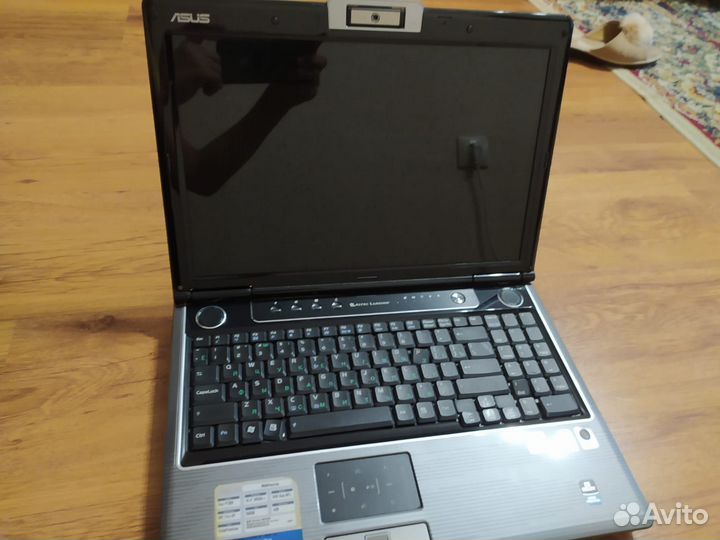 Asus