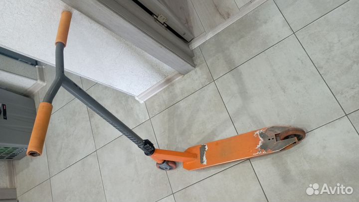 Самокат трюковой