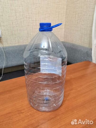 Бутылки по 5л и 6л