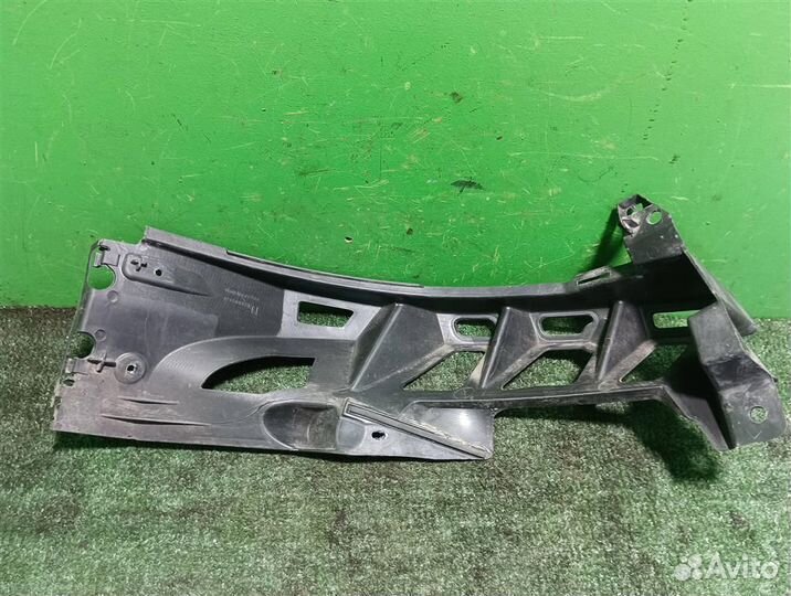 Кронштейн бампера заднего правый Renault Megane 2