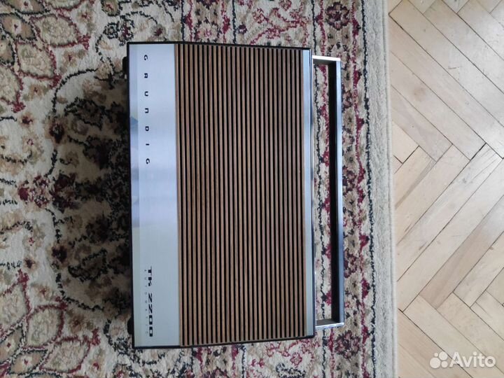 Переносной Катушечный магнитофон Grundig TK 2200
