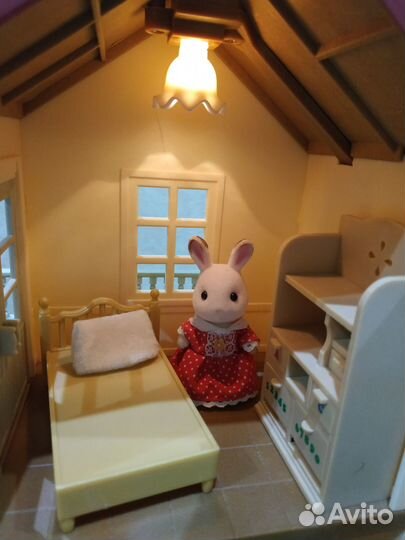 Sylvanian families домик с мебелью и кроликами