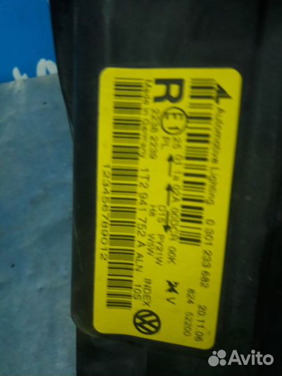 Фольксваген Тауран фара левая