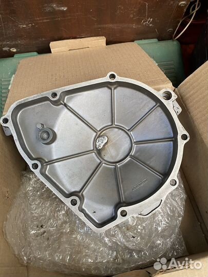 Крышка левая suzuki gsf bandit 600/650/750