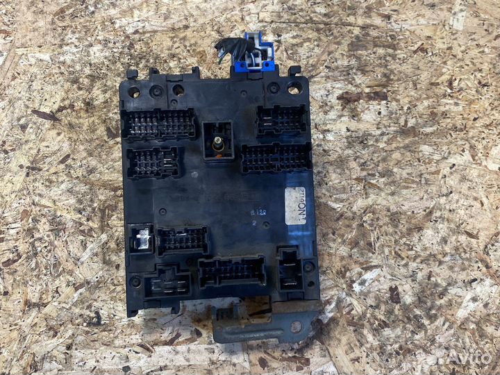 Блок предохранителей Nissan almera N15