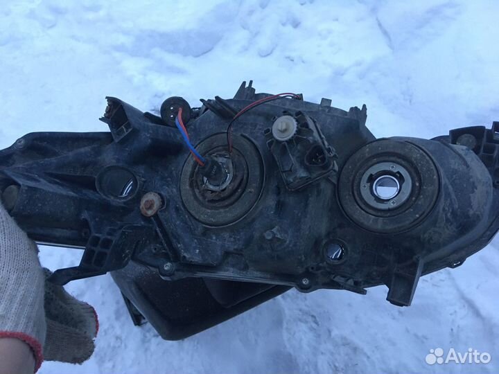Фара toyota corolla 150