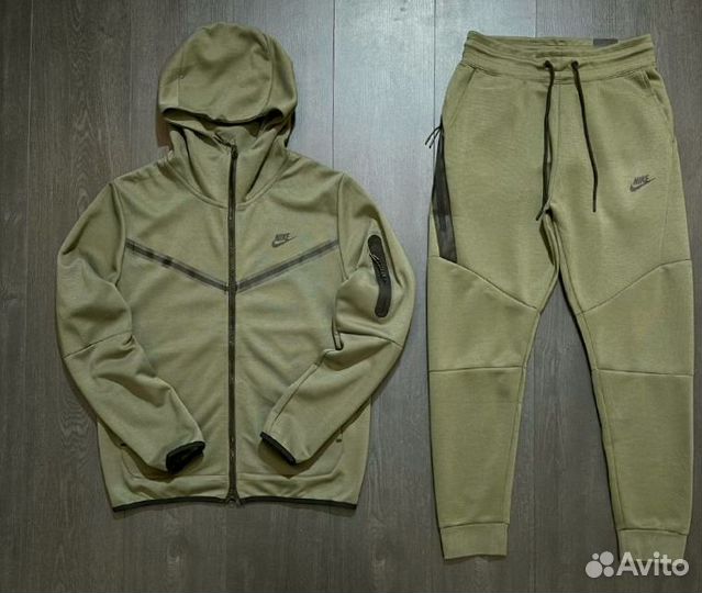 Спортивные костюмы Nike Tech Fleece