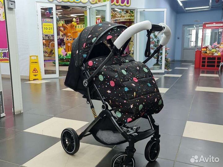 Коляска С перекидной ручкой