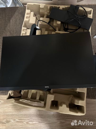 Монитор BenQ 27