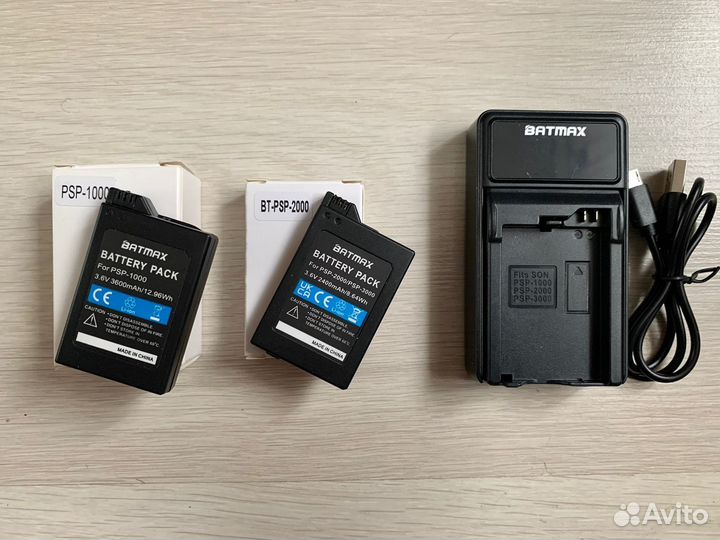 Аккумуляторы и Зарядник для PSP