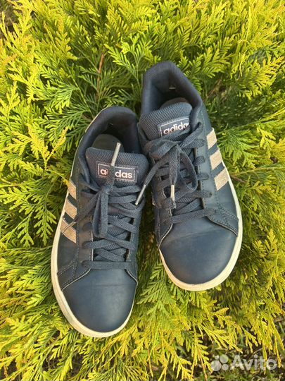 Кроссовки adidas