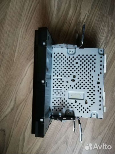 Оригинальная штатная магнитола toyota corolla Е180