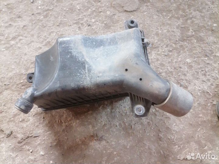 Корпус воздушного фильтра Kia Spectra