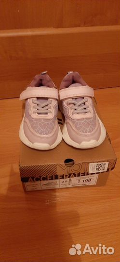 Кроссовки для девочки