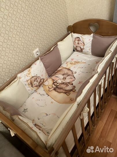 Комплект в кроватку (бортики, одеяло, простынь)