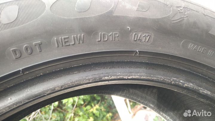 Goodyear EfficientGrip 245/50 R18