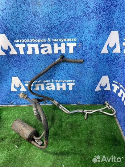 Трубка кондиционера Jeep Grand Cherokee ZJ 5.2 L