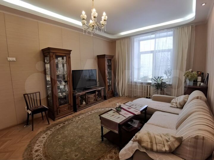 2-к. квартира, 70 м², 3/10 эт.