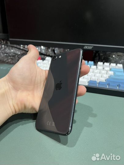 iPhone SE (2022), 64 ГБ