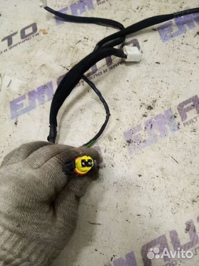 Проводка двери задней левой Киа Рио 3