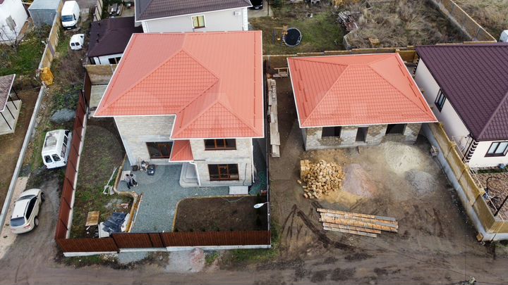 Дом 260 м² на участке 5 сот.