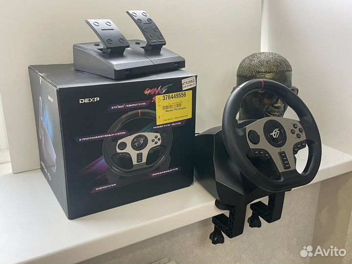 Игровой руль с педалями