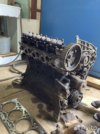 Блок двигателя с головкой 4d56
