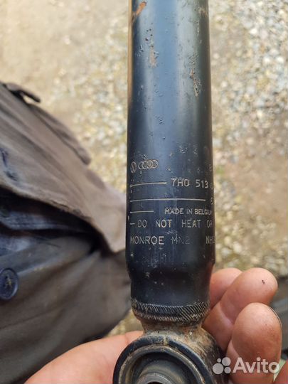 Амортизатор задний Volkswagen Transporter