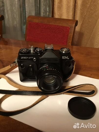 Пленочный фотоаппарат зенит